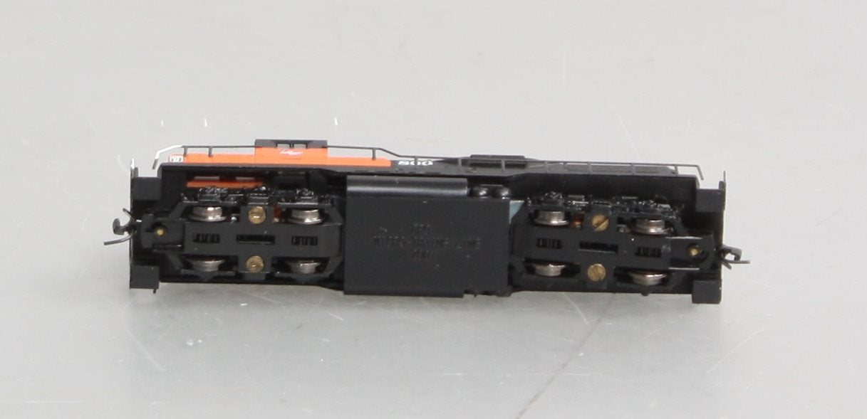 Micro-Trains 98201041 Z Milwaukee Road EMD GP9 Powered Diesel Locomotive #800