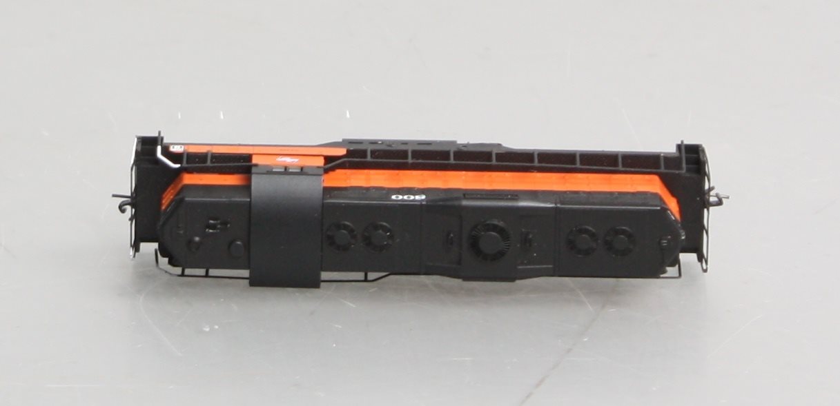 Micro-Trains 98201041 Z Milwaukee Road EMD GP9 Powered Diesel Locomotive #800
