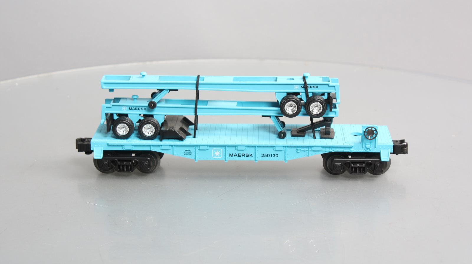 Lionel 6-36092 O Gauge Maersk Flat w/Diecast Trailers LN/Box