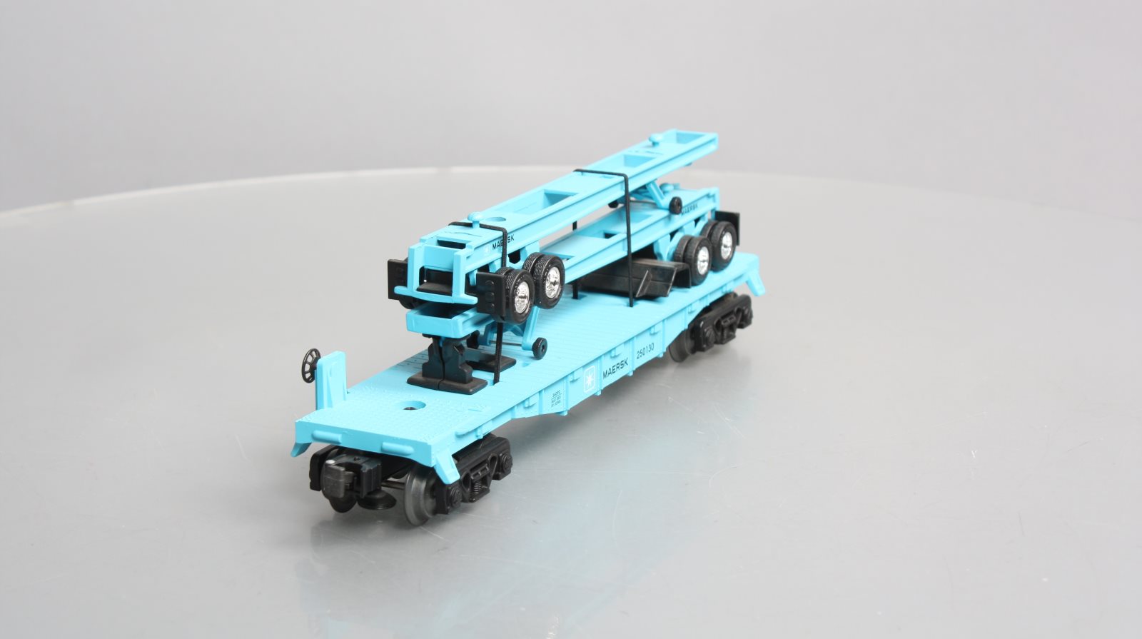 Lionel 6-36092 O Gauge Maersk Flat w/Diecast Trailers LN/Box