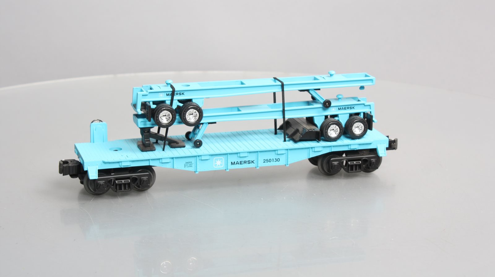 Lionel 6-36092 O Gauge Maersk Flat w/Diecast Trailers LN/Box