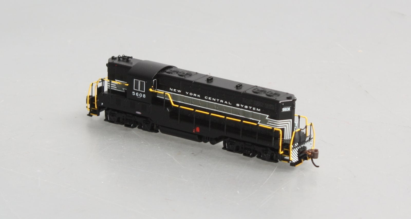 Bachmann 62455 N New York Central GP7 Diesel Locomotive #5608 w