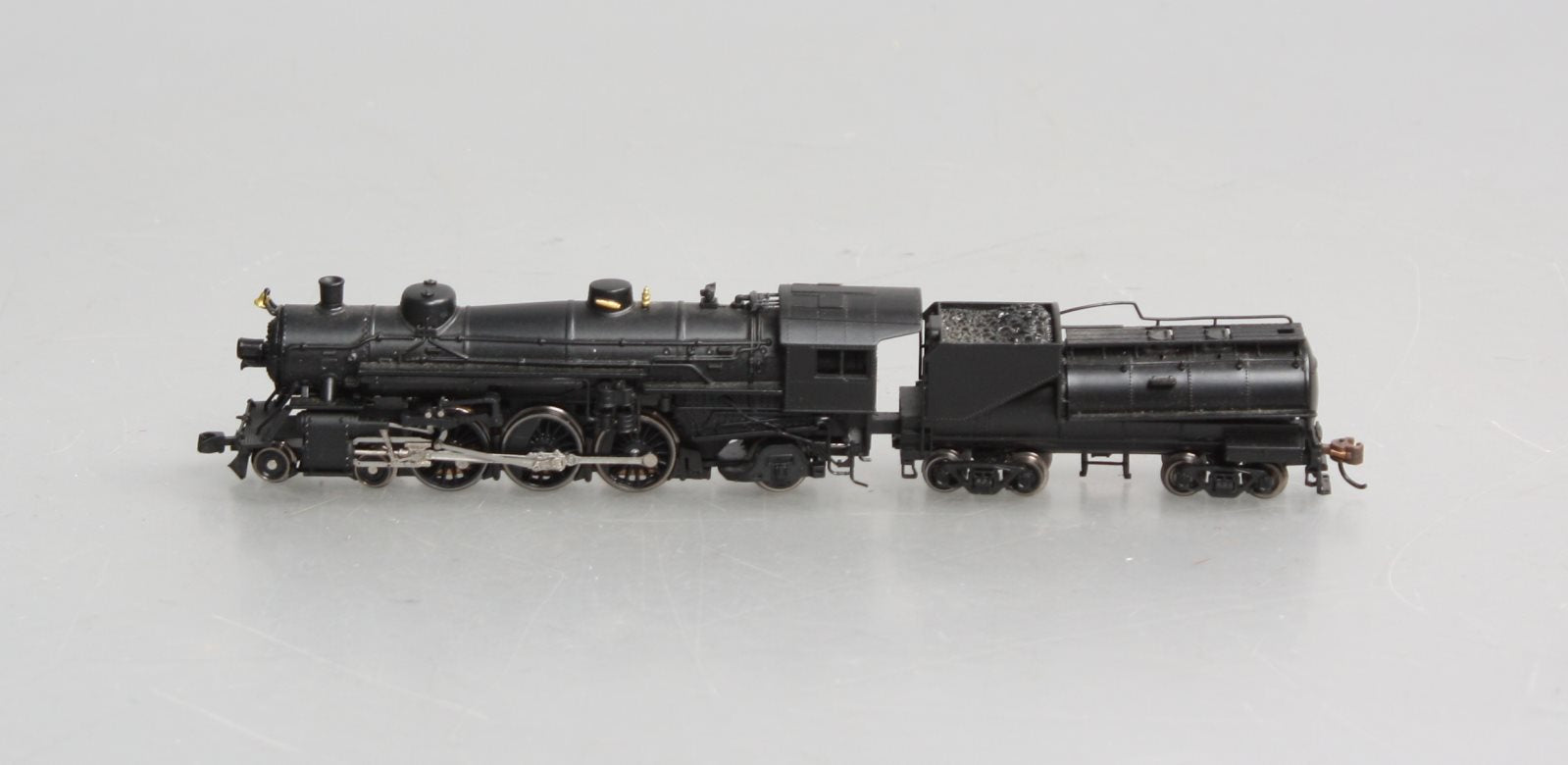 Model Power 87470 N Steam 4-6-2 Pacific w/Vanderbilt Tender, Undecorated