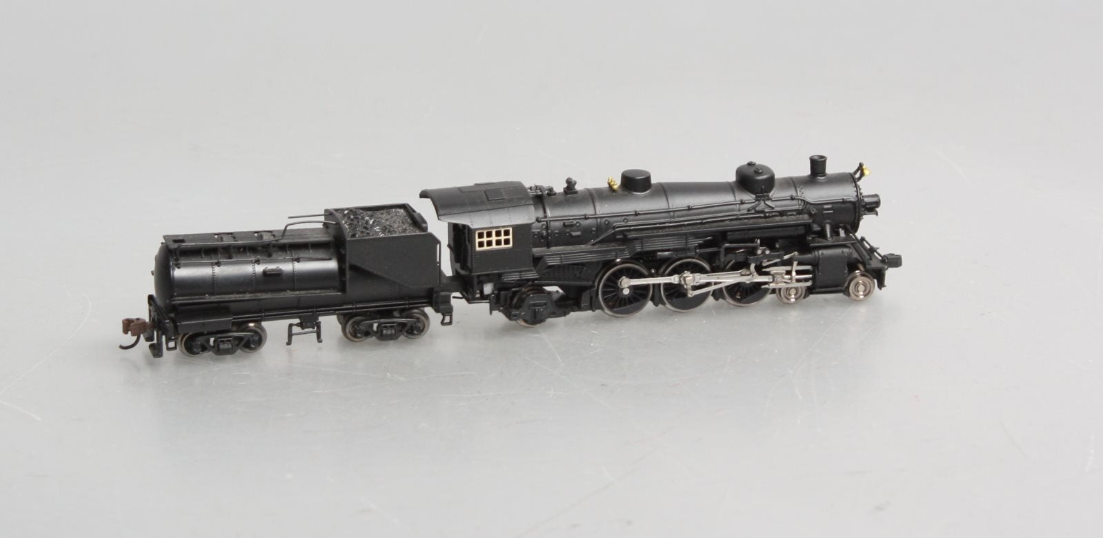 Model Power 87470 N Steam 4-6-2 Pacific w/Vanderbilt Tender, Undecorated