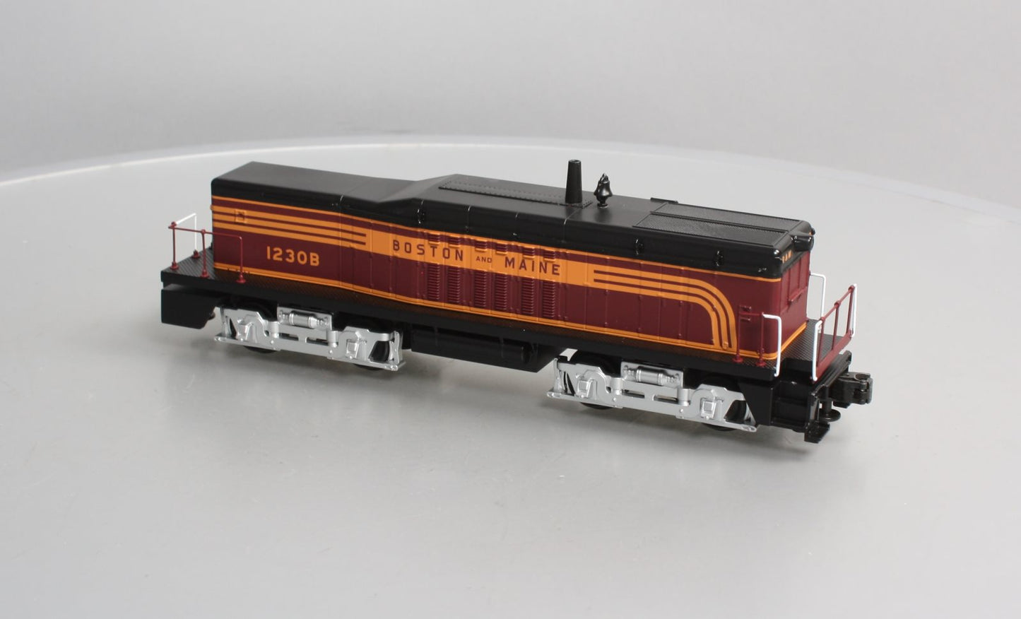 MTH 30-2179-3 O Gauge Boston & Maine SW-9 Calf Diesel Switcher #1230B NIB