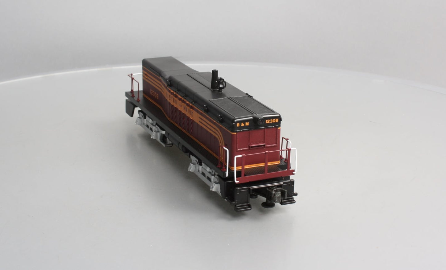 MTH 30-2179-3 O Gauge Boston & Maine SW-9 Calf Diesel Switcher #1230B NIB