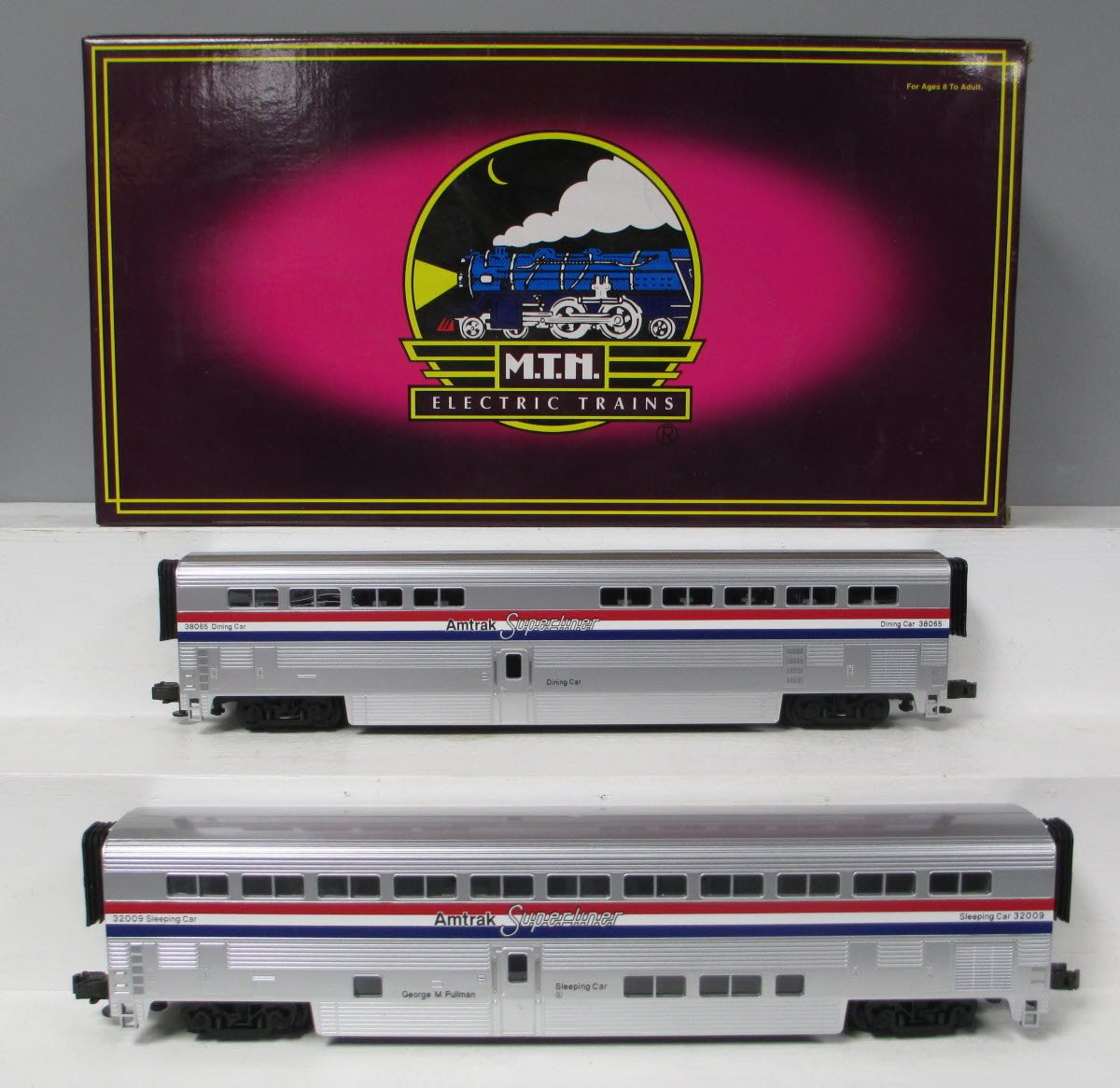 MTH 20-6539 O Amtrak 3 Stripe SuperLiner Slpr/Diner Passenger Car Set (Set of 2) NIB