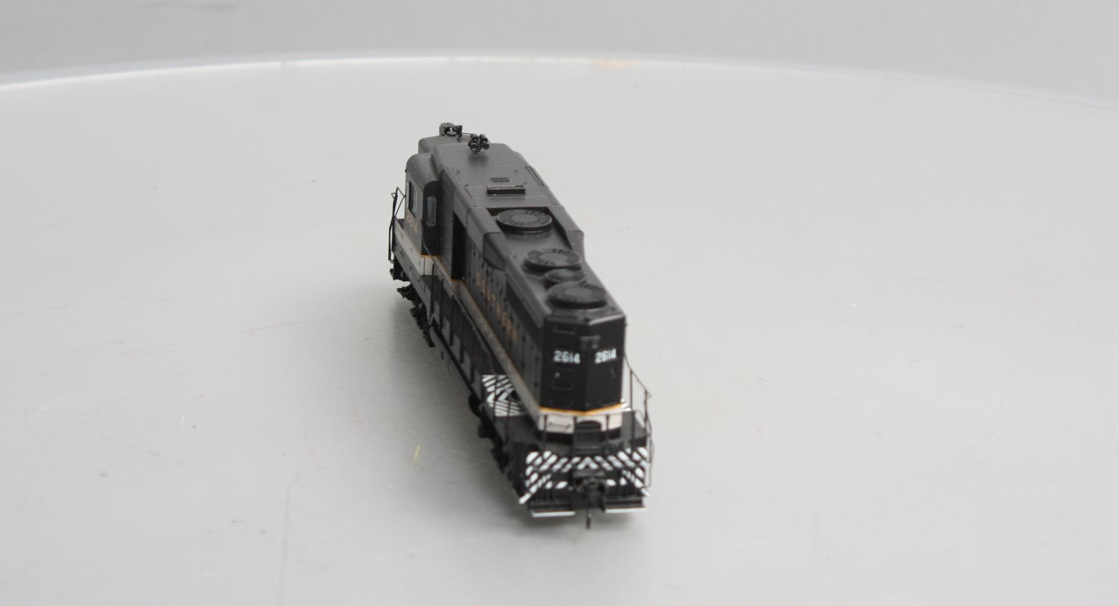 Walthers 920-48864 Proto HO Scale EMD GP30 Std SOU #2614