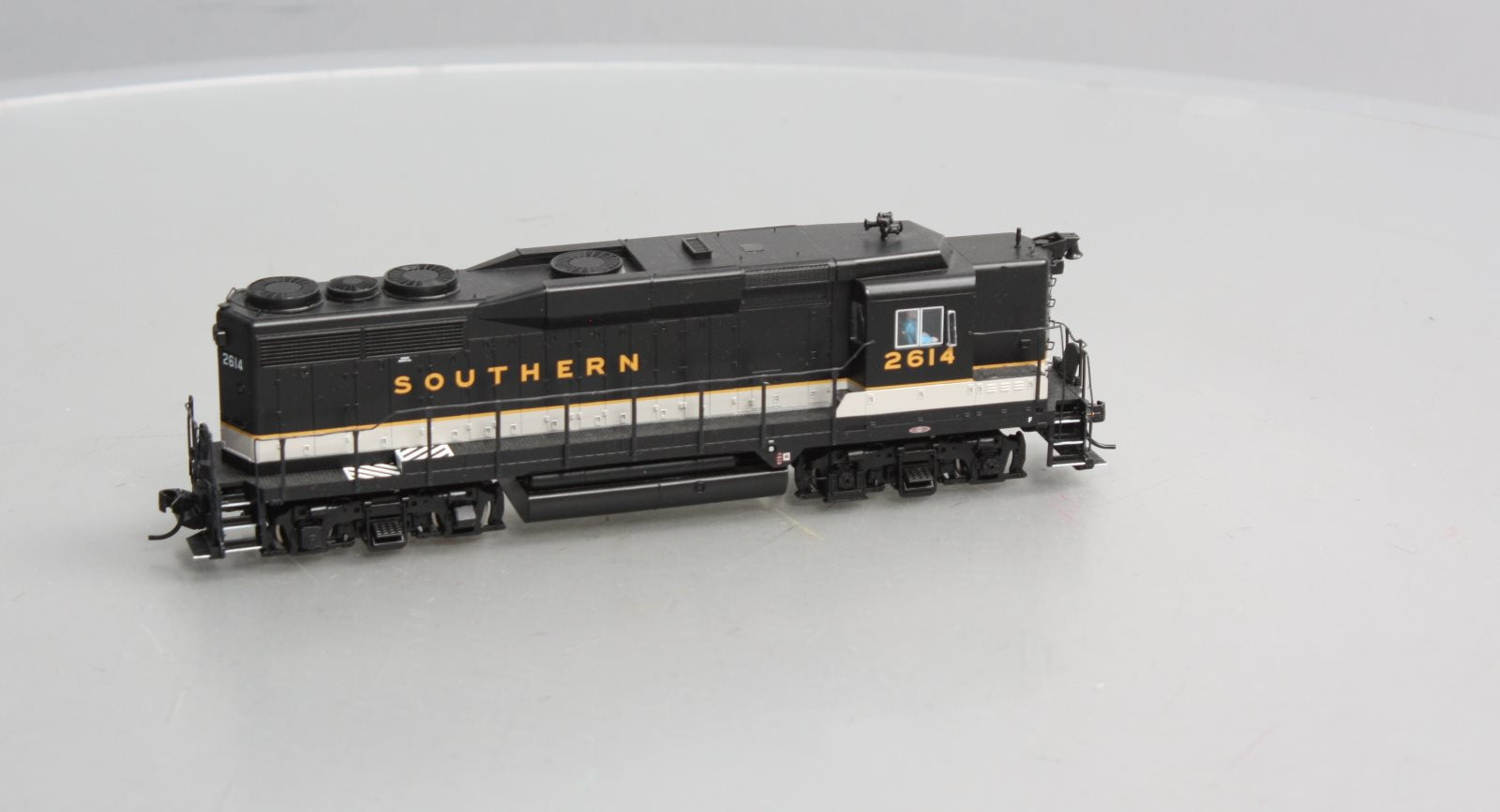 Walthers 920-48864 Proto HO Scale EMD GP30 Std SOU #2614