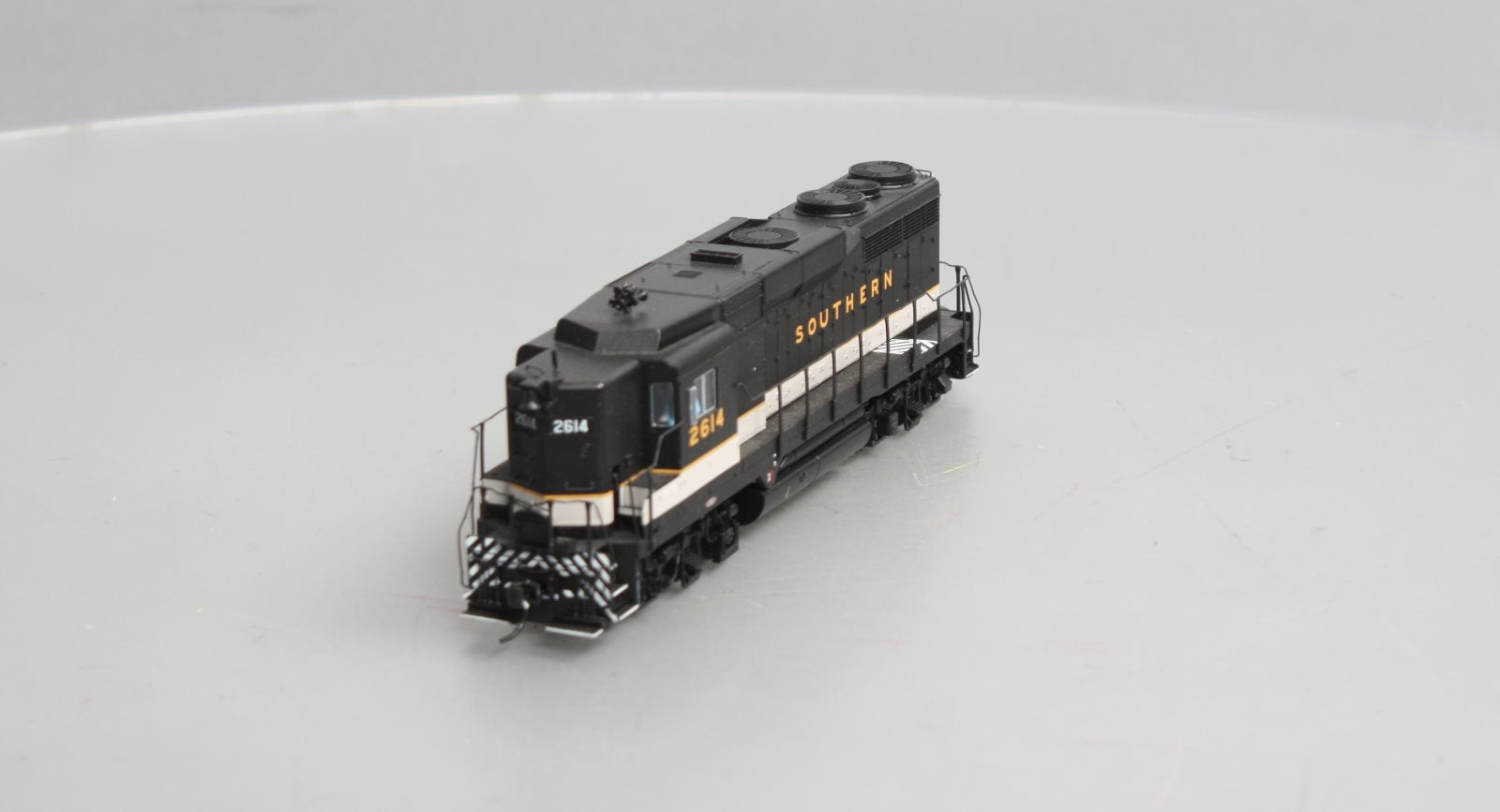 Walthers 920-48864 Proto HO Scale EMD GP30 Std SOU #2614