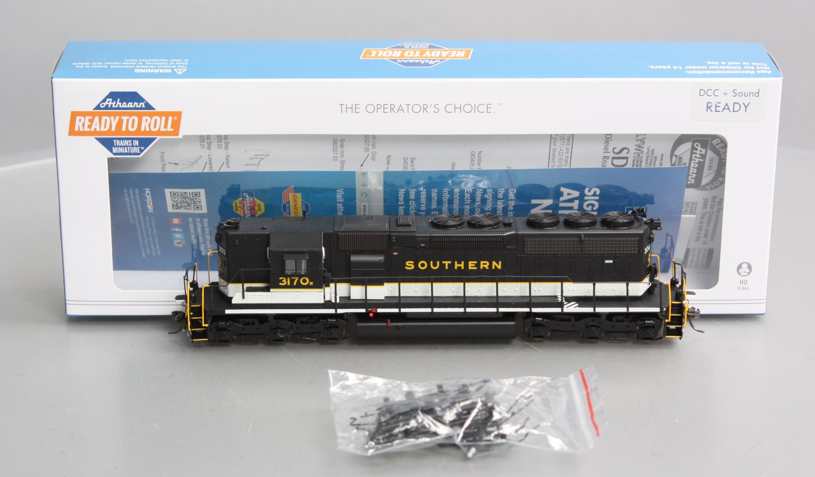 Athearn 88515 HO Norfolk Southern Heritage RTR Black/White SD40