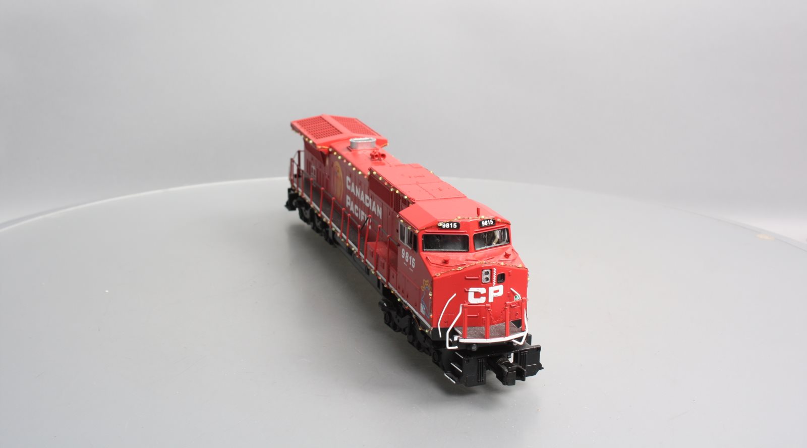 MTH 30-20639-1 O Scale CP Dash-8 Diesel Engine w/PS3 & LED Lights #9815