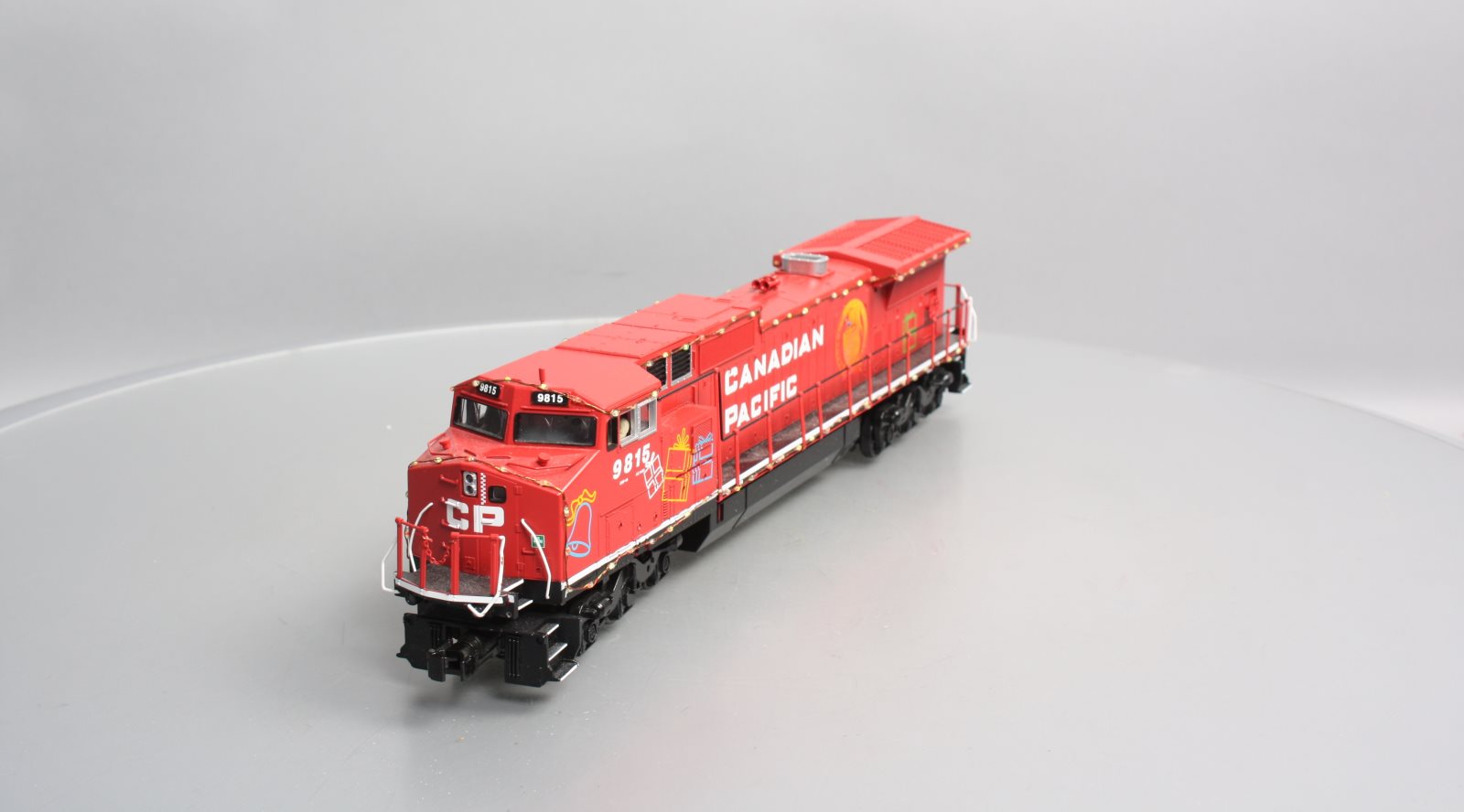 MTH 30-20639-1 O Scale CP Dash-8 Diesel Engine w/PS3 & LED Lights #9815