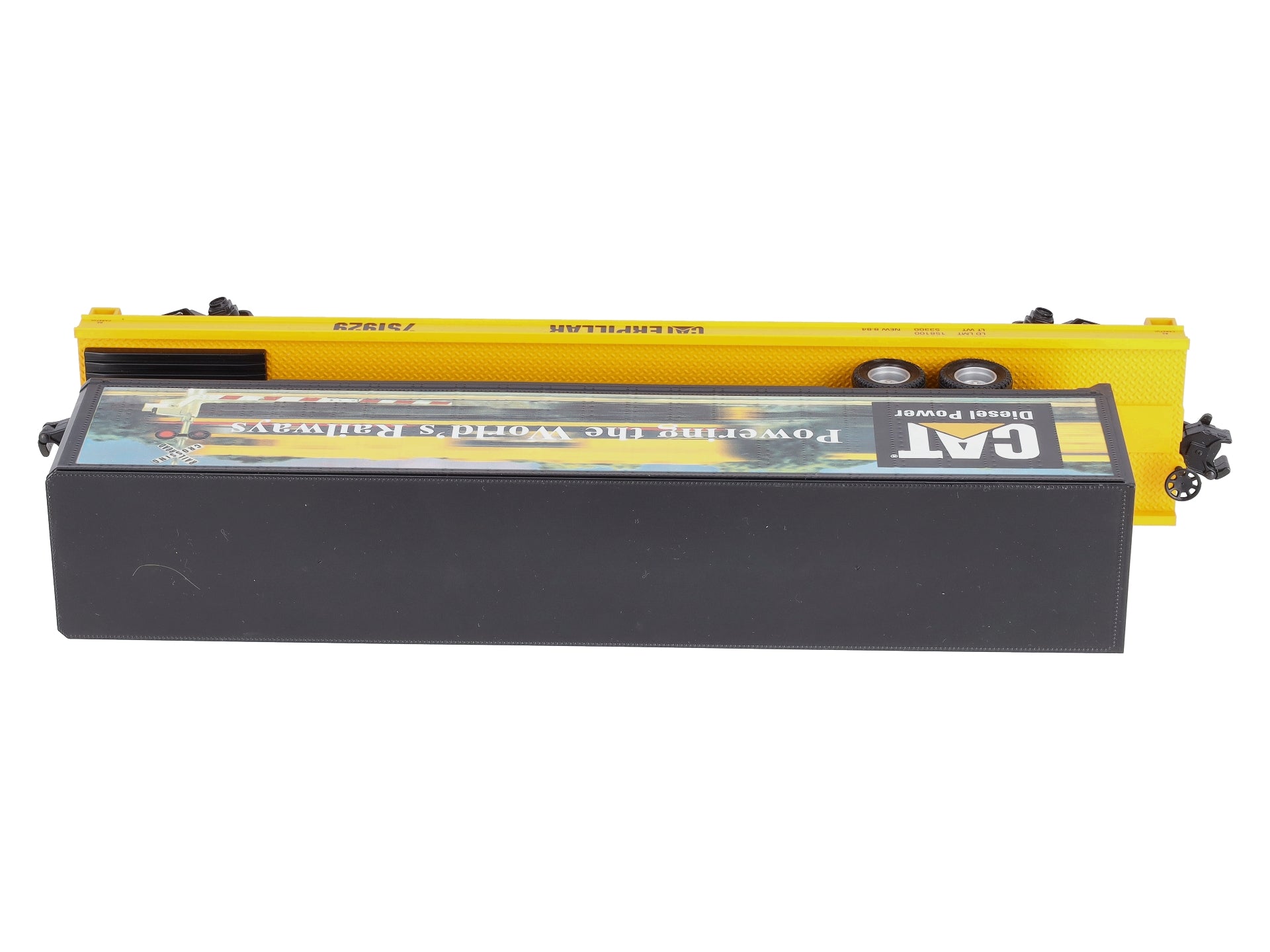 MTH 20-98135 O Gauge Caterpillar Flat Car with 48' Trailer #751929 LN/Box