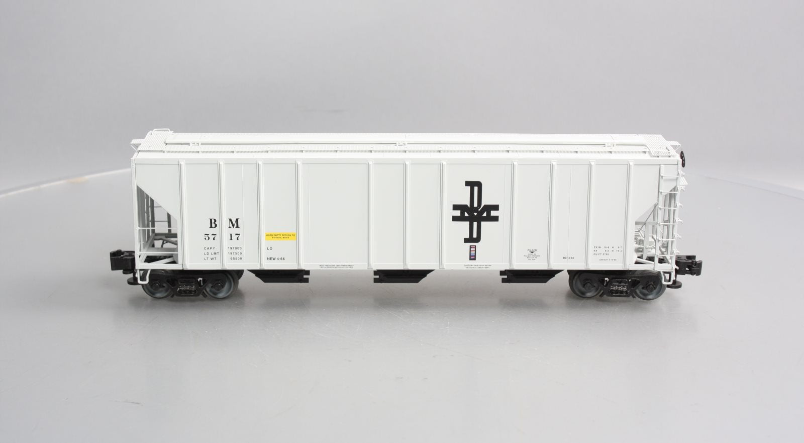 Lionel 6-84123 O Boston & Maine PS-2CD Covered Hopper