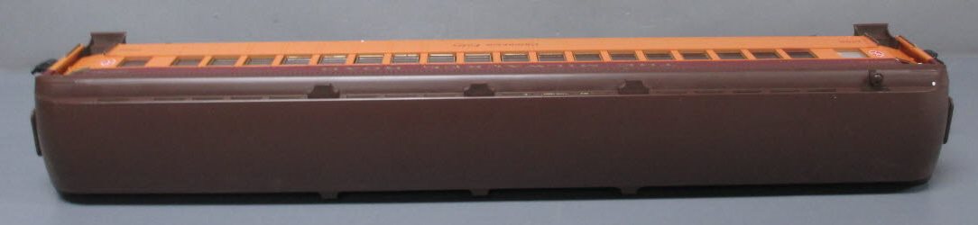 Aristo-Craft 31303 G Scale Milwaukee Heavyweight Passenger Car LN/Box