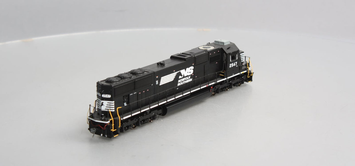 Athearn G70612 HO Norfolk Southern SD70 Diesel Locomotive w/DCC & Sound #2547
