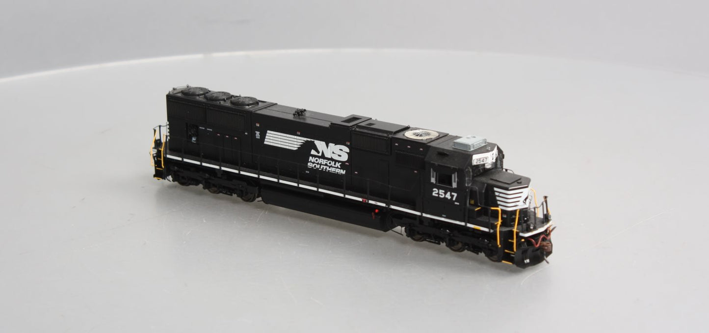 Athearn G70612 HO Norfolk Southern SD70 Diesel Locomotive w/DCC & Sound #2547
