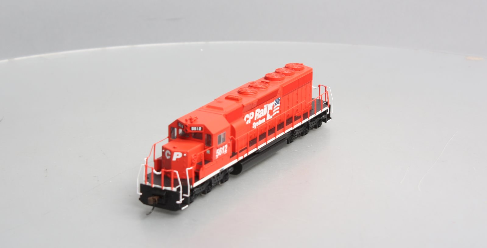 Bachmann 67201 HO CP Rail EMD SD40-2 Diesel Locomotive with Sound and DCC #5612