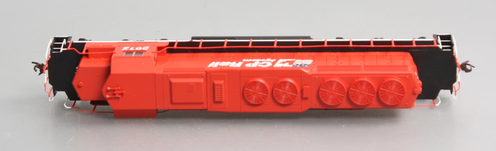 Bachmann 67201 HO CP Rail EMD SD40-2 Diesel Locomotive with Sound and DCC #5612