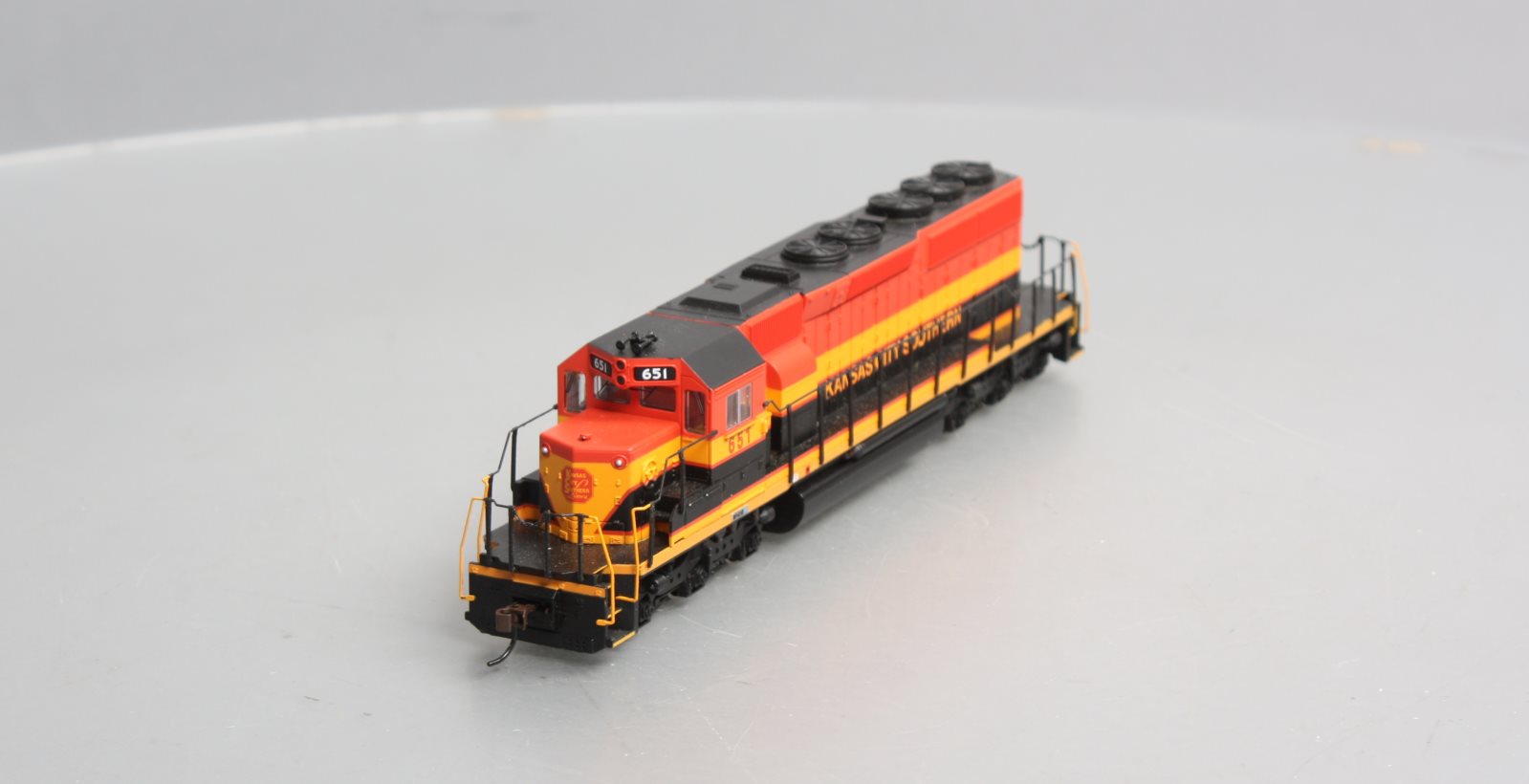 Bachmann 67203 HO KCS EMD SD40-2 Diesel Locomotive with Sound and DCC #651