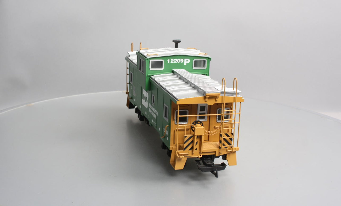 USA Trains R12116 G Burlington Northern Illuminated Extended Vision Caboose