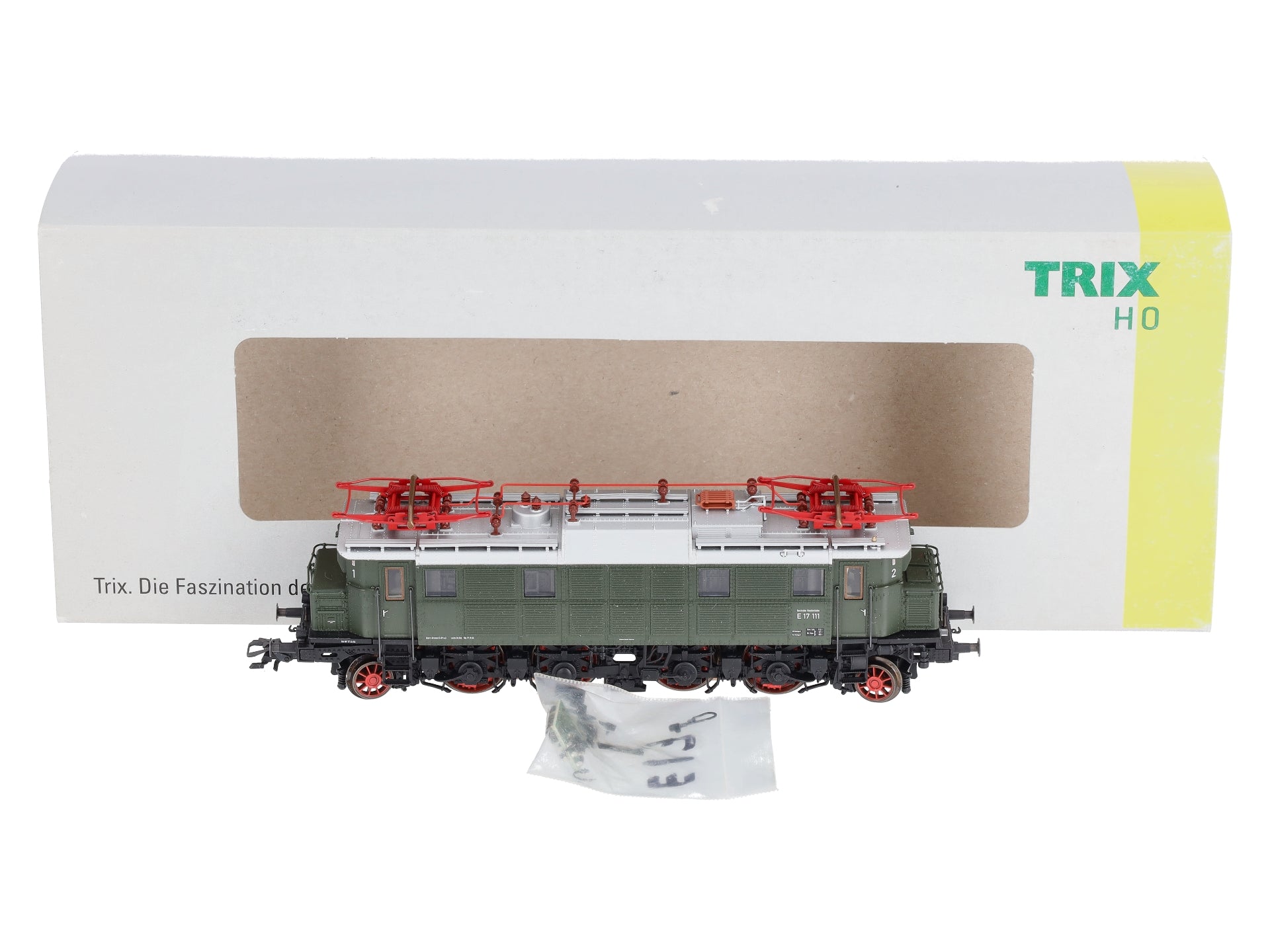 Trix 22172 HO German Federal Railroad (DB) Class E 17 Electric Locomotive