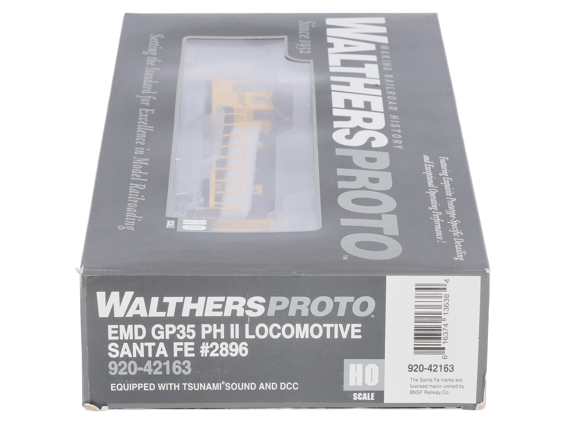 Walthers 920-42163 HO SF EMD GP35 Phase 2 w/Sound & DCC Diesel Locomotive #2896