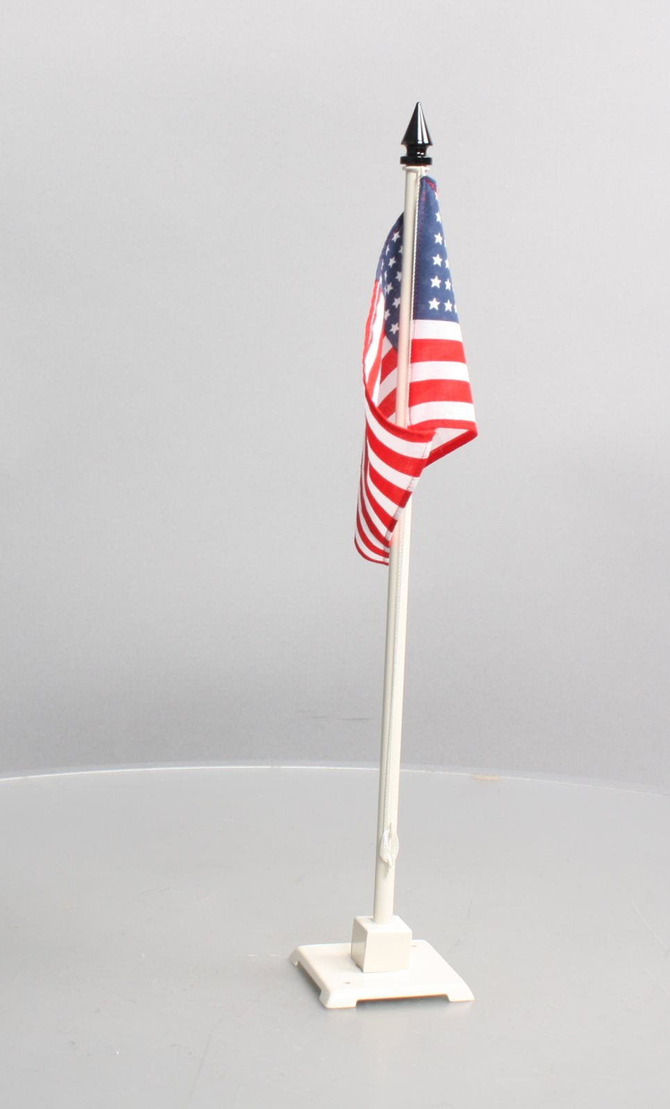 MTH 11-90067 No. 89 STD. GAUGE FLAG POLE & AMERICAN FLAG