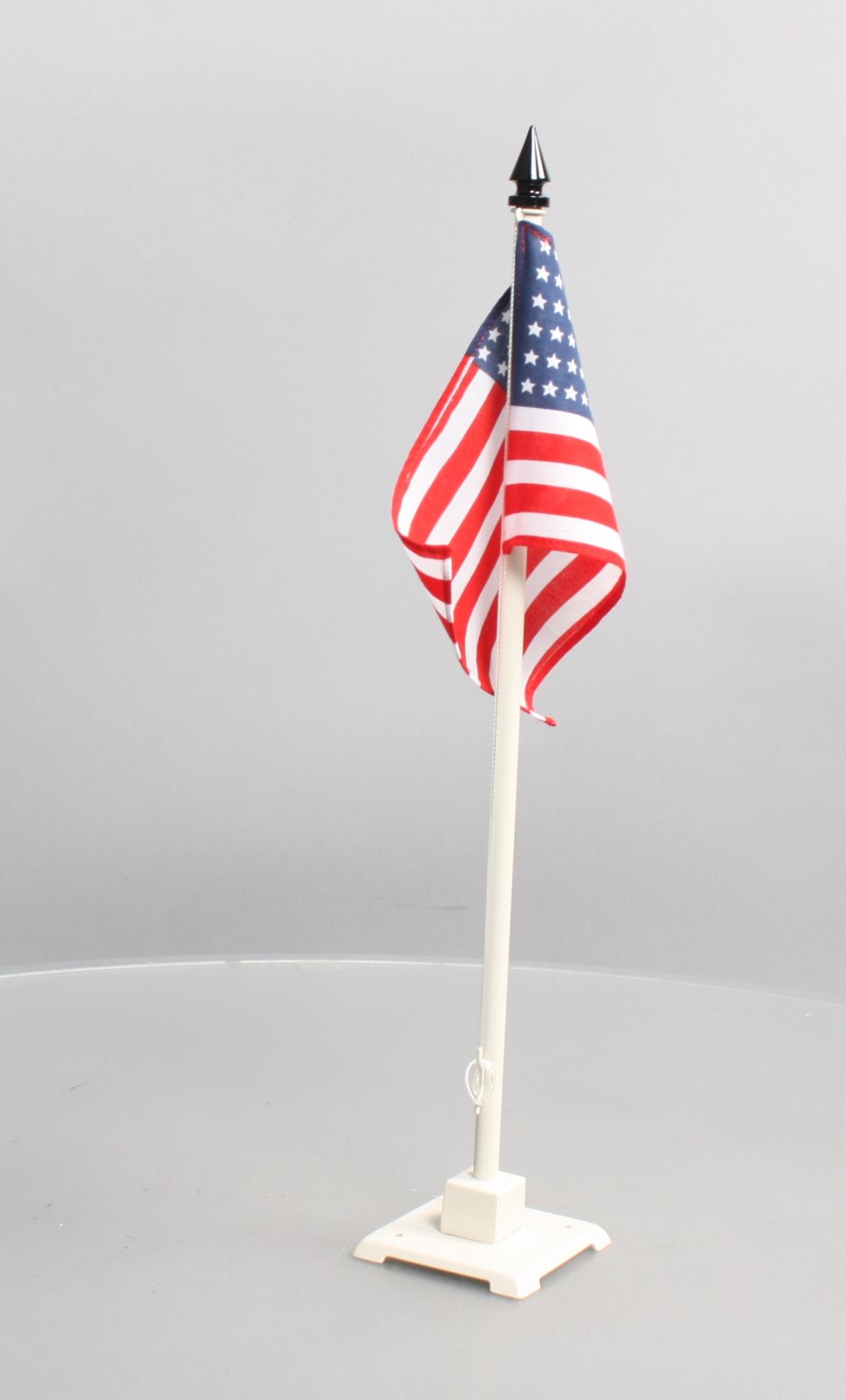 MTH 11-90067 No. 89 STD. GAUGE FLAG POLE & AMERICAN FLAG