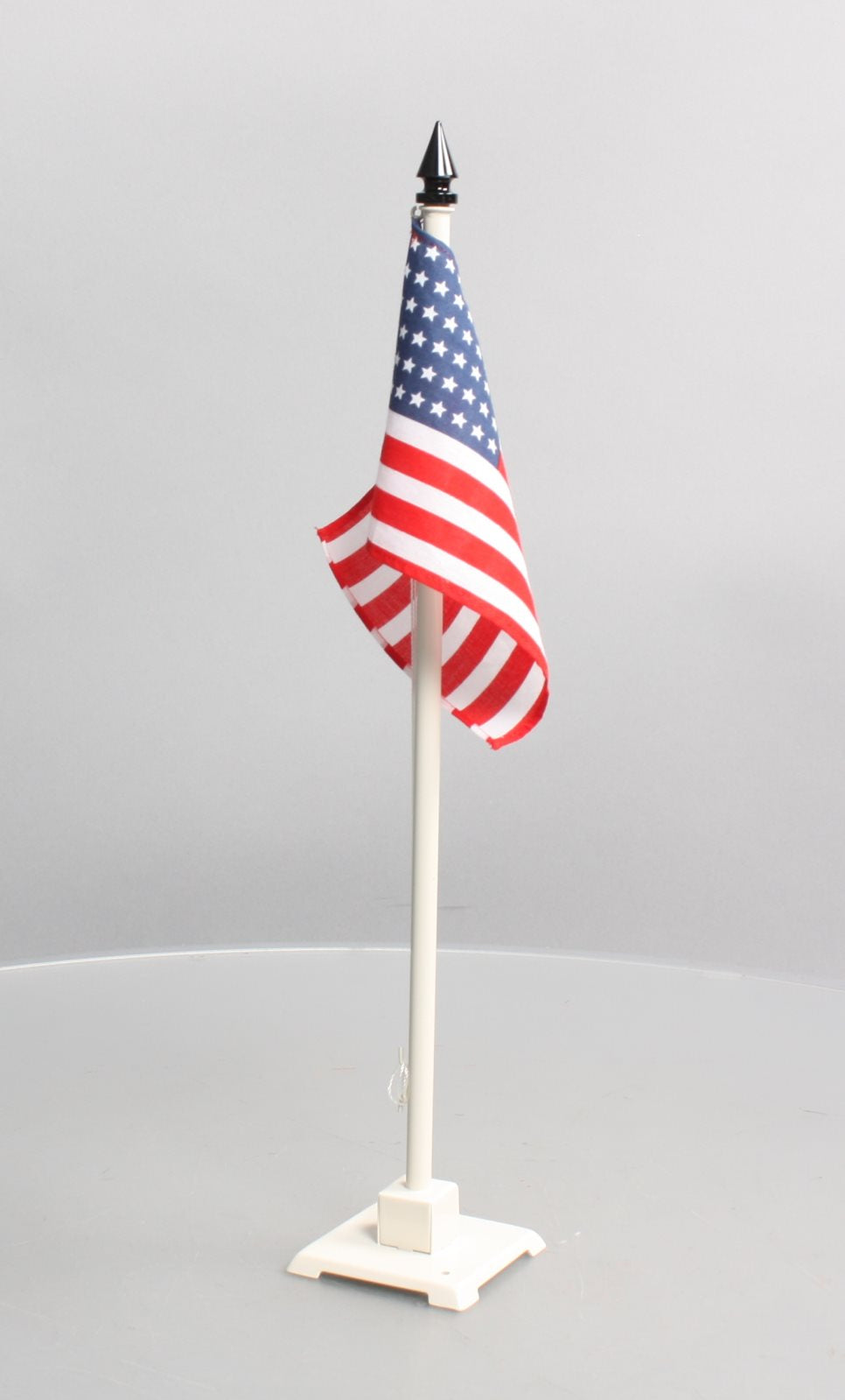 MTH 11-90067 No. 89 STD. GAUGE FLAG POLE & AMERICAN FLAG