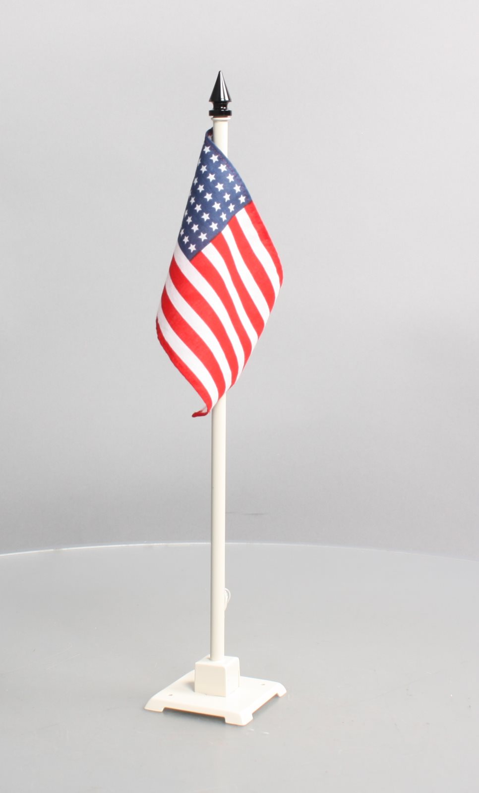 MTH 11-90067 No. 89 STD. GAUGE FLAG POLE & AMERICAN FLAG