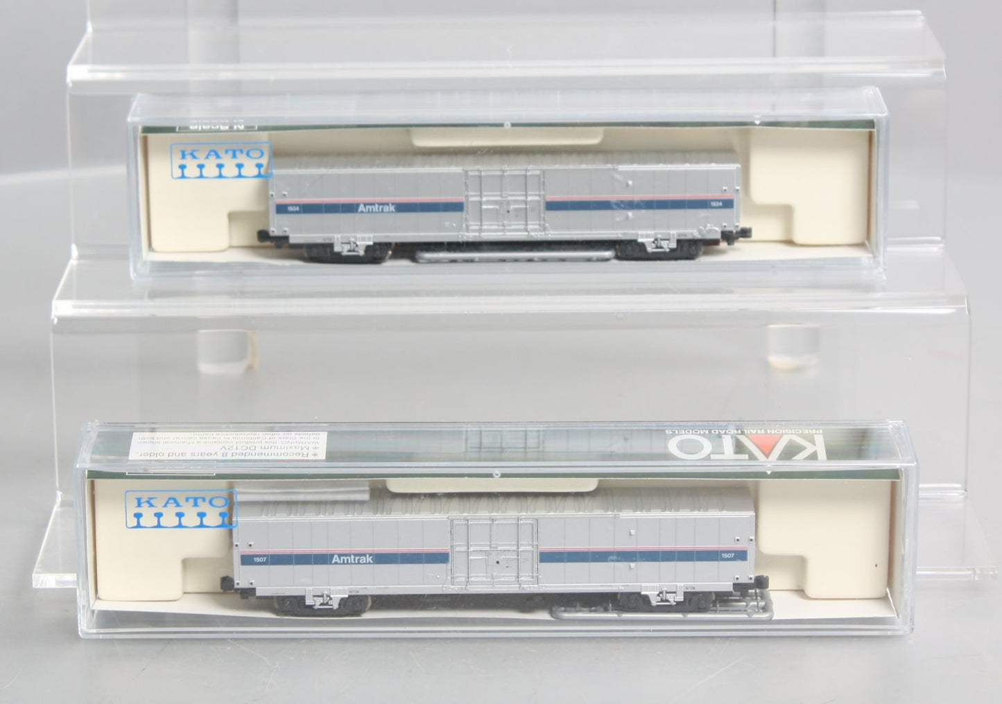 Kato 106-3509 N Scale Amtrak Phase IV Material Handling Car 2-Car Set NIB