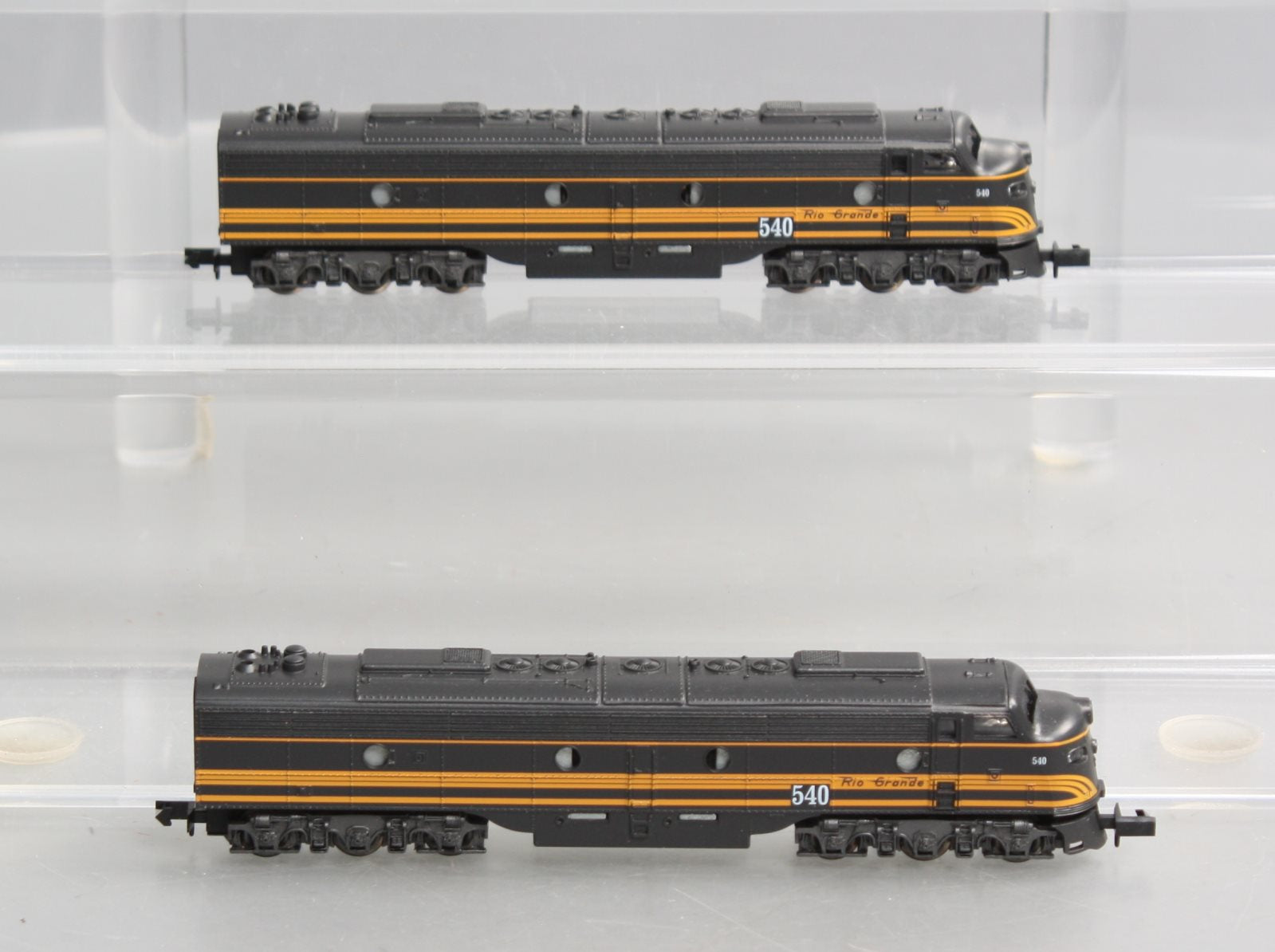 Arnold 5260 N Denver & Rio Grande Diesel Locomotive Set (Set of 2) LN/Box