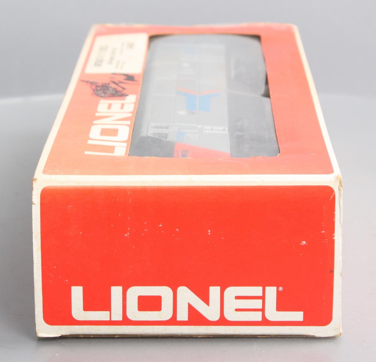 Lionel 6-8467 O Amtrak F3A Non-Powered Diesel Locomotive EX/Box