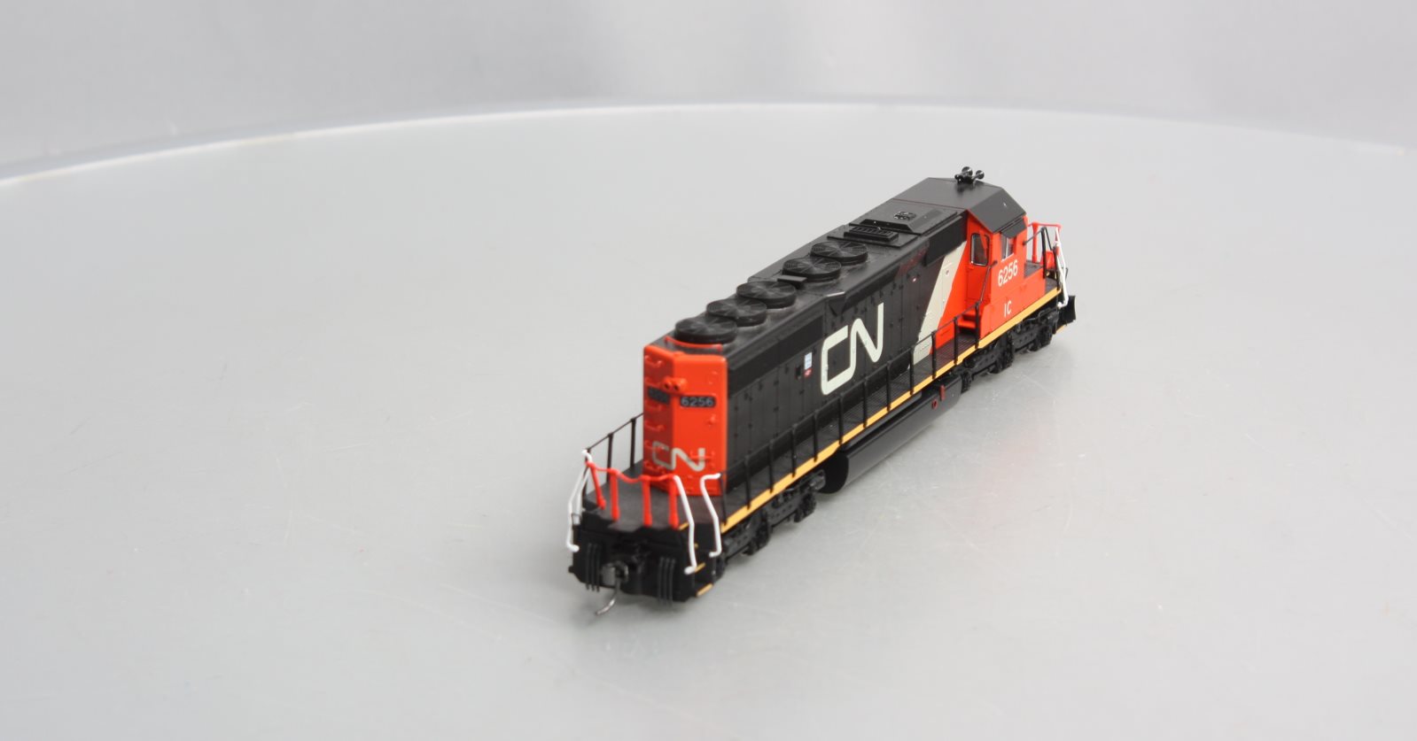 Kato 37-6603A HO Scale Canadian National SD40-2 Diesel Engine #6256