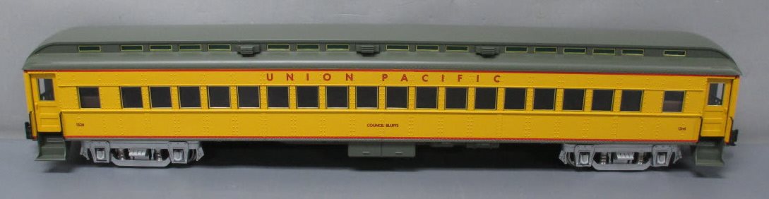 Aristo-Craft 31308 G UP "Council Bluffs" Heavyweight Coach Car - Metal Wheels