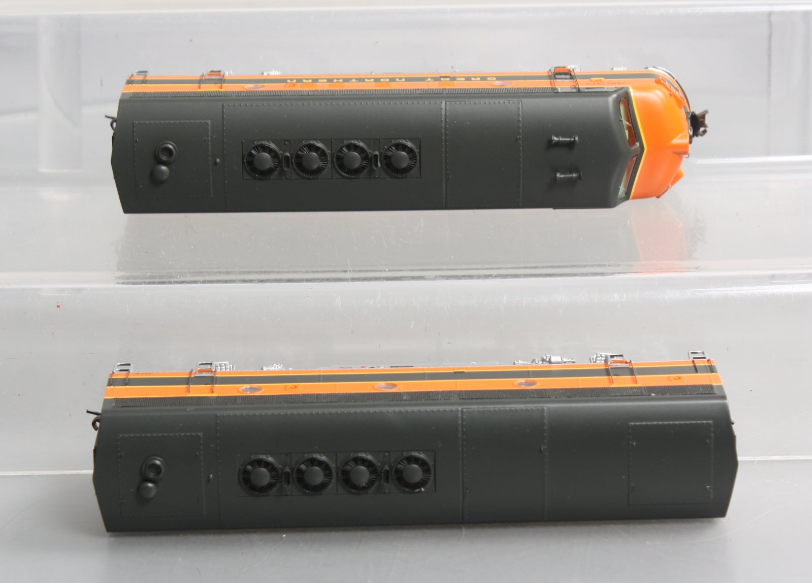 Athearn G2527 HO Scale Great Northern F-3A/F-3B Diesel Set #353A & #353B LN/Box