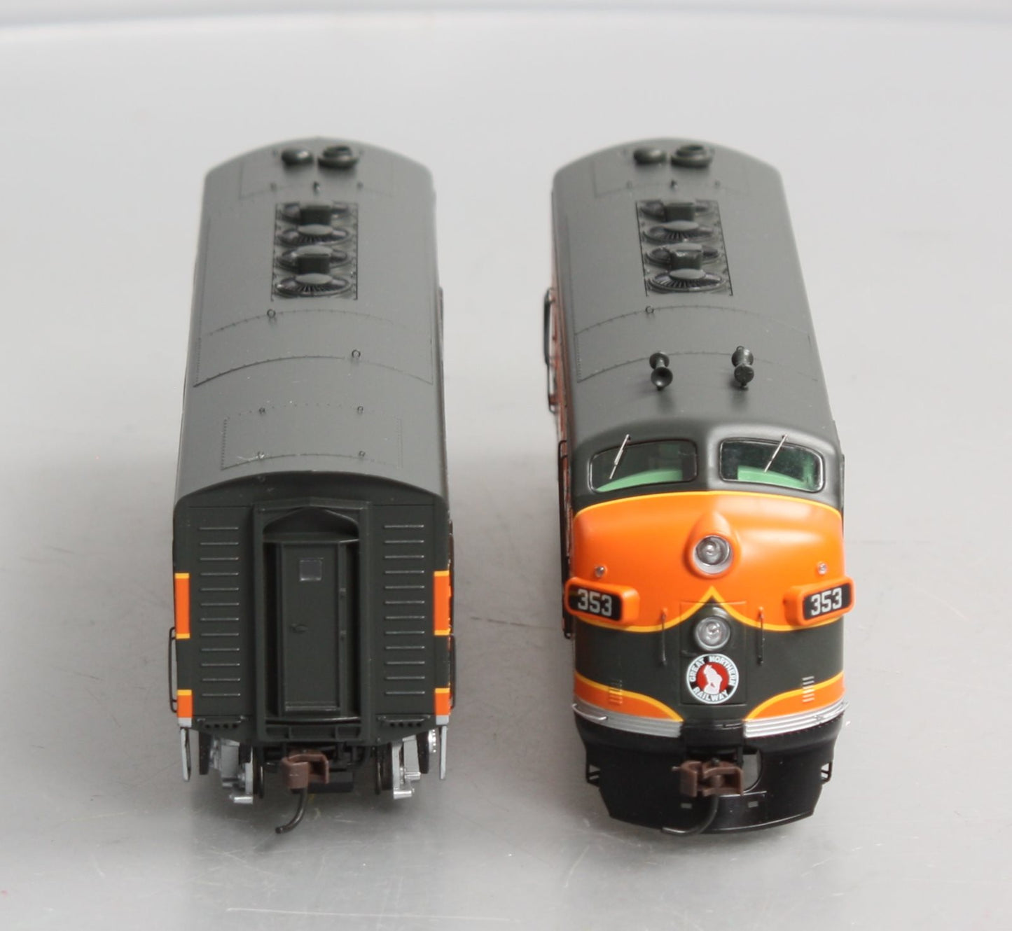 Athearn G2527 HO Scale Great Northern F-3A/F-3B Diesel Set #353A & #353B LN/Box