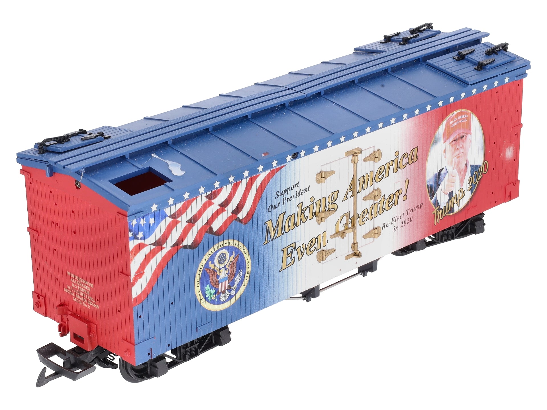 USA Trains R16043 G Scale Make America Even Greater Reefer Car