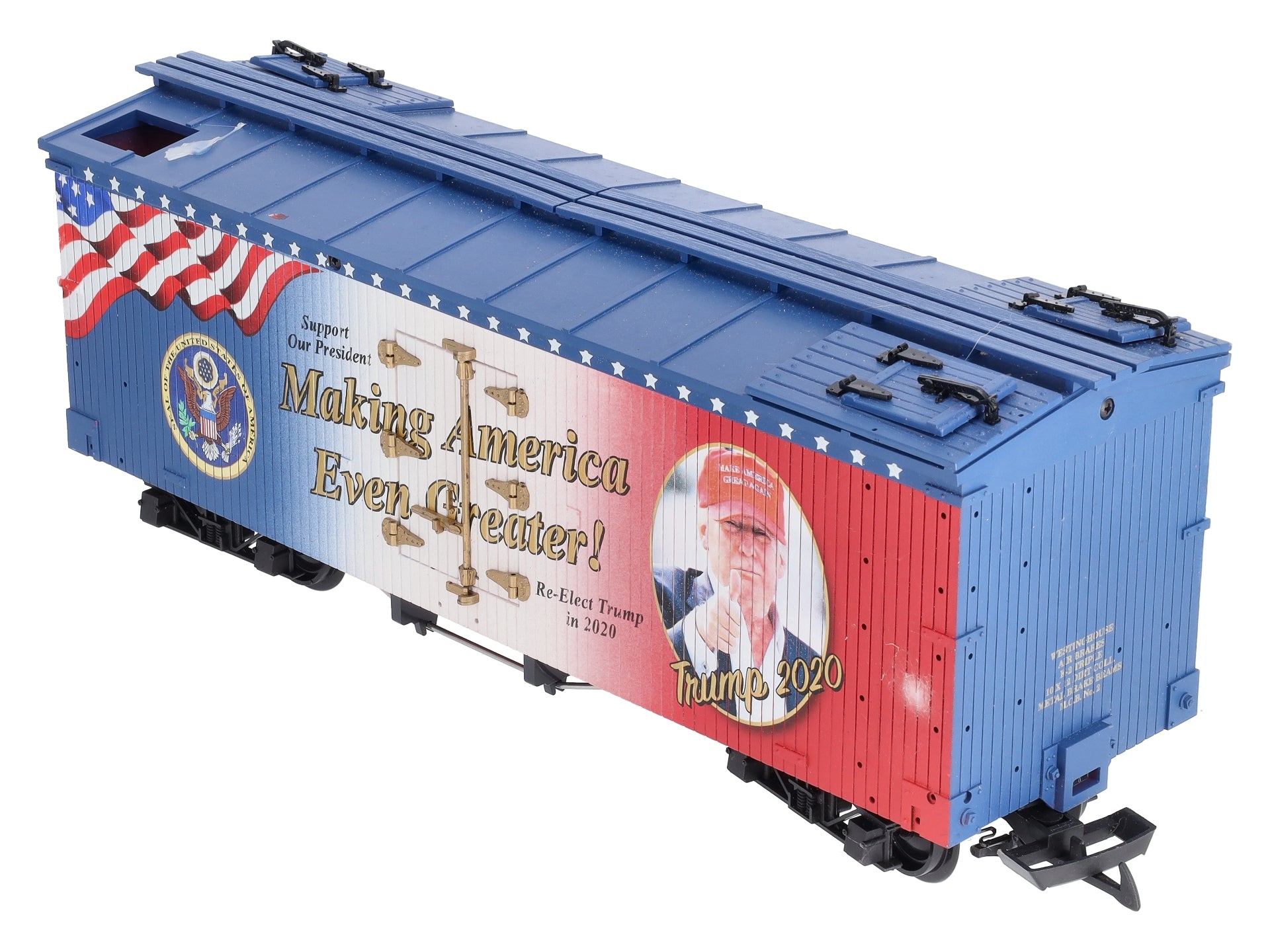 USA Trains R16043 G Scale Make America Even Greater Reefer Car
