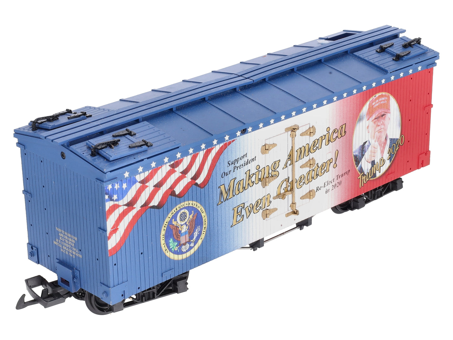 USA Trains R16043 G Scale Make America Even Greater Reefer Car