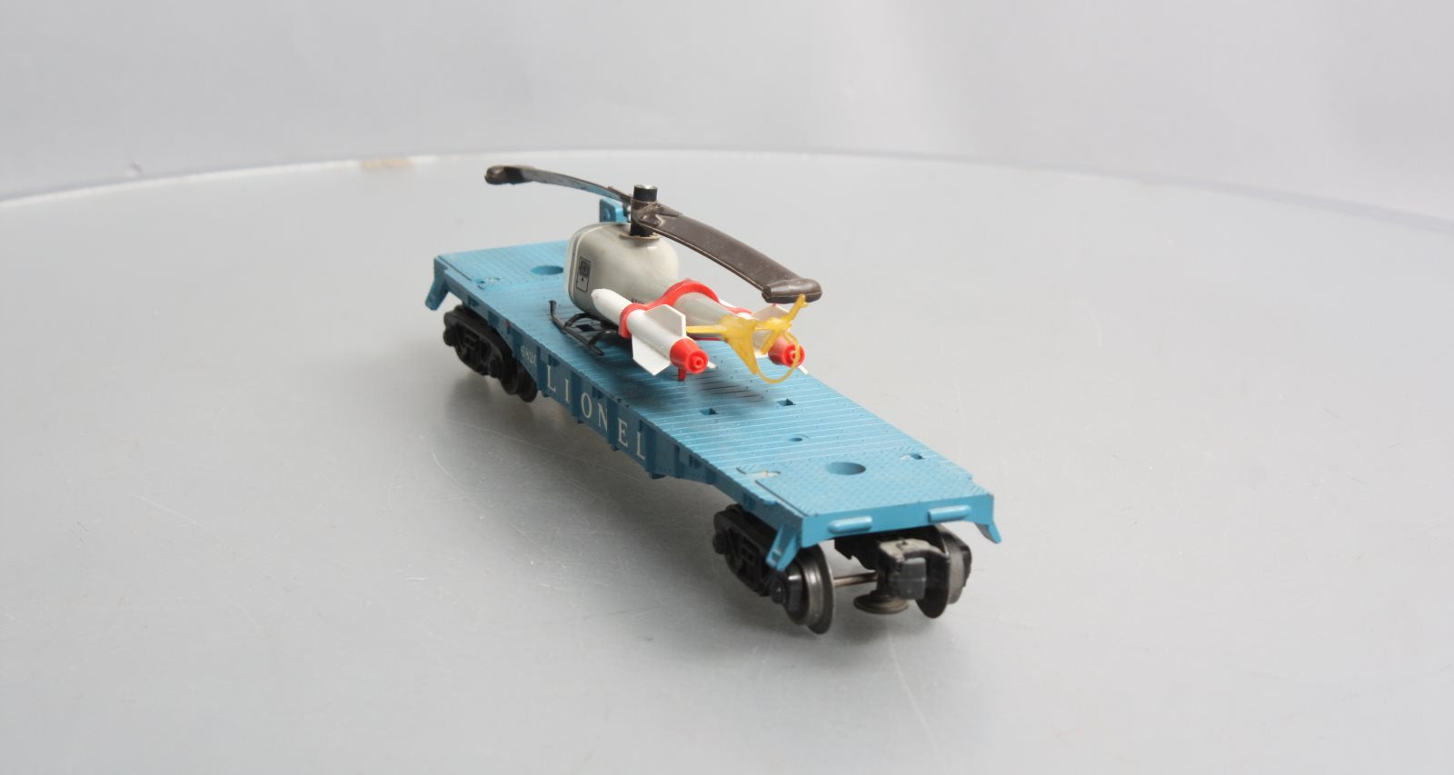 Lionel 6820 Vintage O Flatcar w/ Helicopter & Rockets