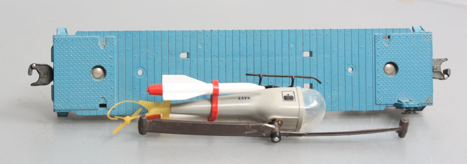 Lionel 6820 Vintage O Flatcar w/ Helicopter & Rockets