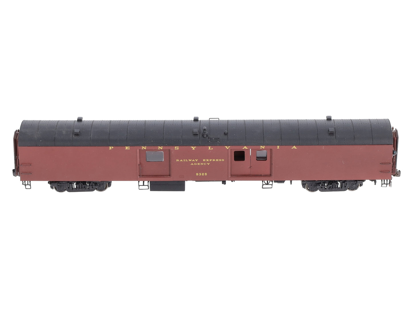 Rapido Trains 106072 HO Scale Pennsylvania 73' 6" Smooth Side Baggage #9325