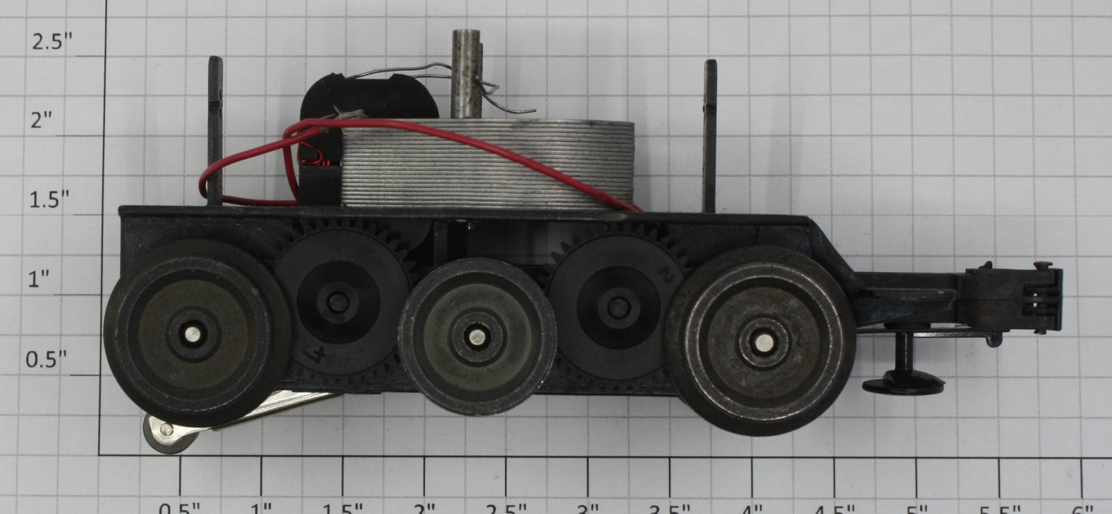 Lionel 18222-572 6-Wheel Motor Truck Chassis with Field Coil and Collector