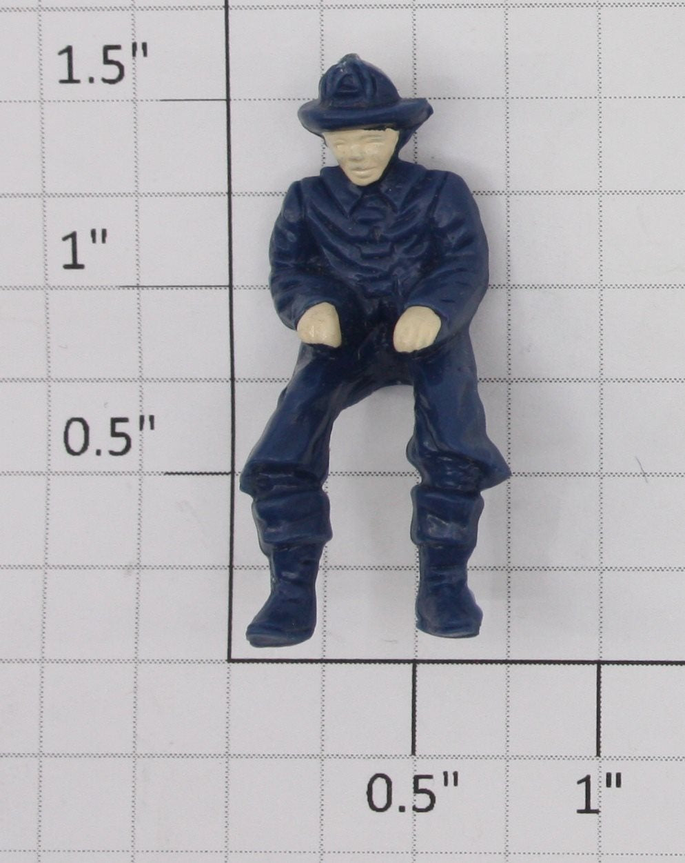 Lionel 8411-54 Blue Fireman Figure with Painted Face & Hands (52-26)