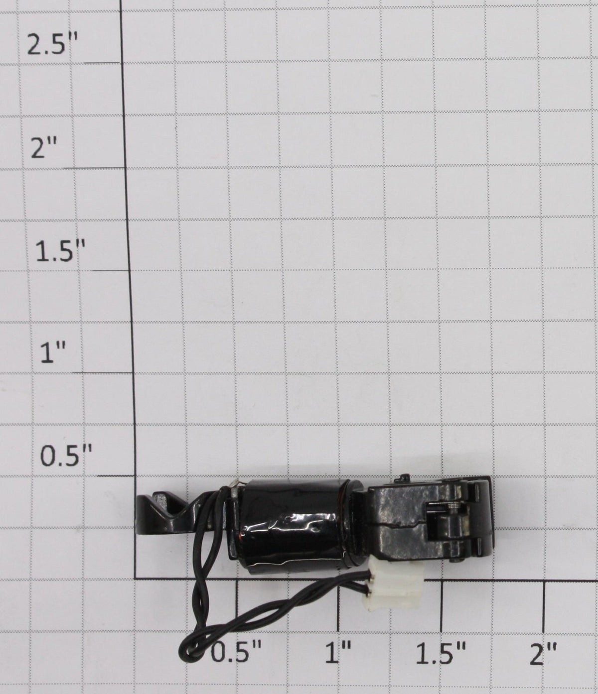 Lionel 8436-550 1.85" Mount C Coil Coupler With Leads and 2 Pin Connector