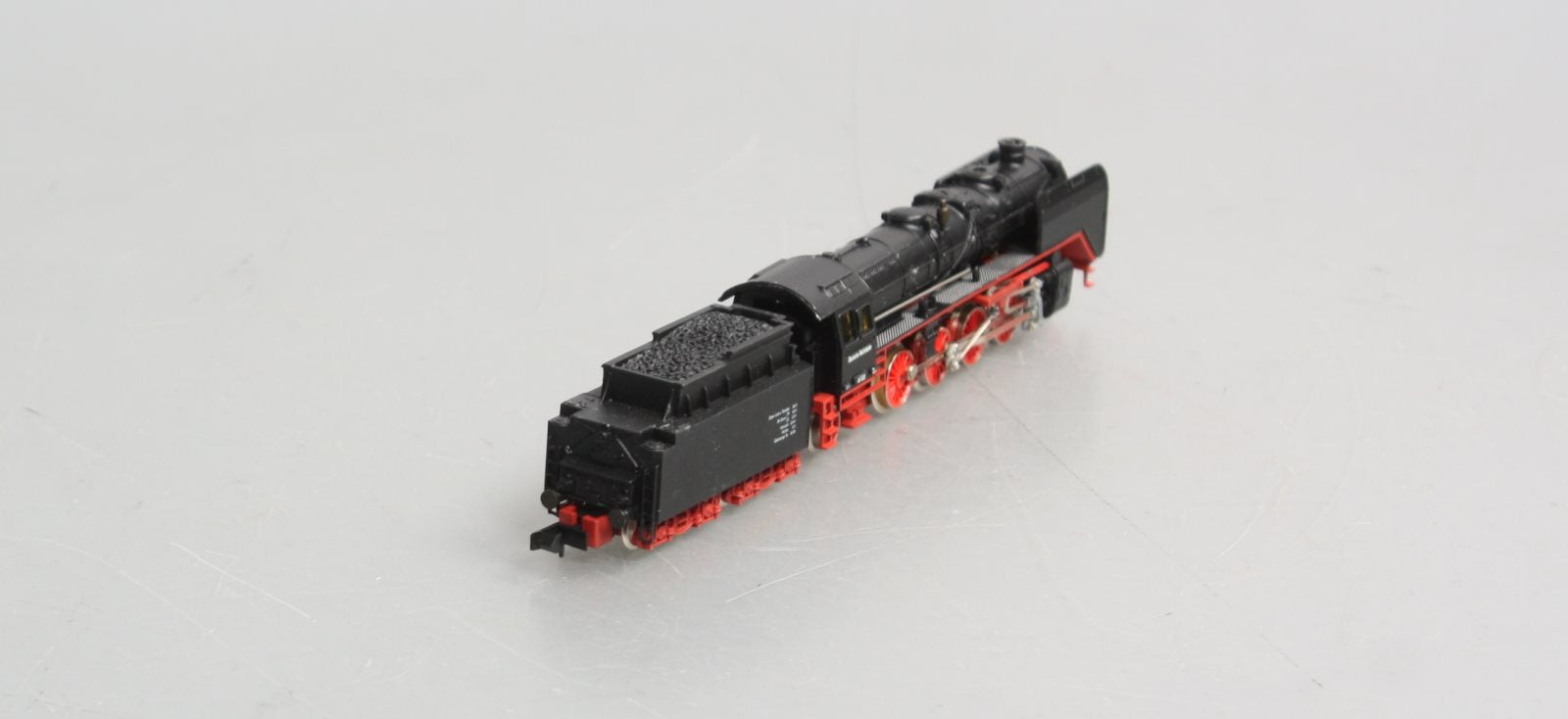 Arnold 2511 N Scale DR Deutsche Reichsbahn Locomotive  and Tender #41 001 LN/Box