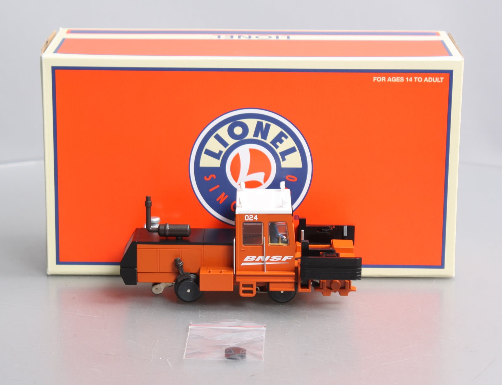 Lionel 2135080 O Burlington Northern Santa Fe TMCC Ballast Tamper NIB